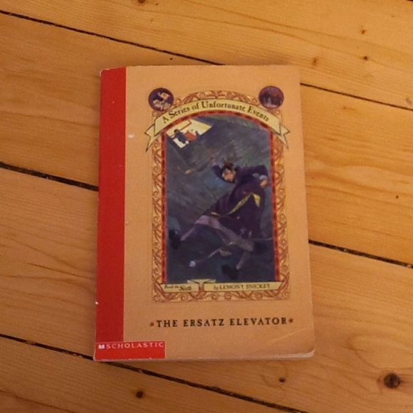 A Series of Unfortunate Events Book 6 - The Ersatz Elevator - Picture 1 of 3